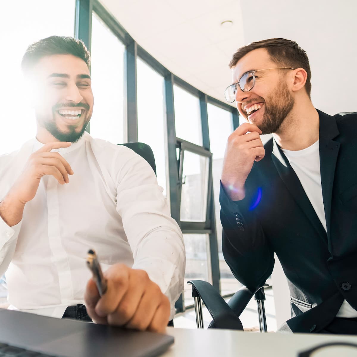 Kun sinä kehityt, myös ryhmäsi kehittyy. Yhdessä voitte syventyä olennaisiin aiheisiin, työkaluihin ja ideoihin, jotka auttavat sinua pysymään aina askeleen edellä.