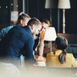 What is peer groups? article about peer groups.