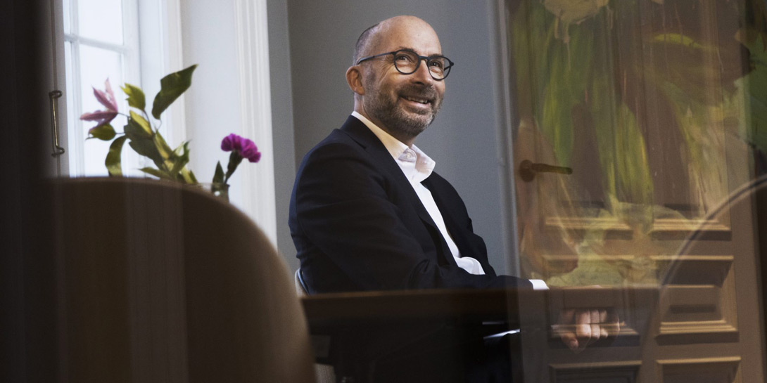 Thomas Hofman--Bang, direktør for industriens fond. Arbejder med bæredygtig udvikling af dansk erhvervsliv. SMV´er skal kigge mod de store. Foto: Jacob Nielsen